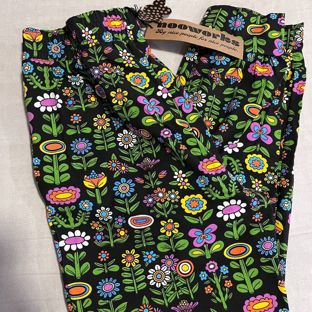 Nooworks Jogger - Size M - Awesome Blossoms - NWT